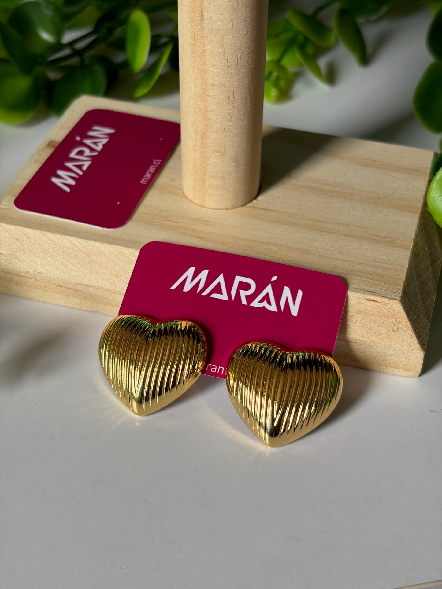 Aros corazón dorados2