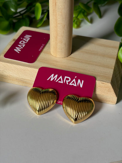 Aros corazón dorados2