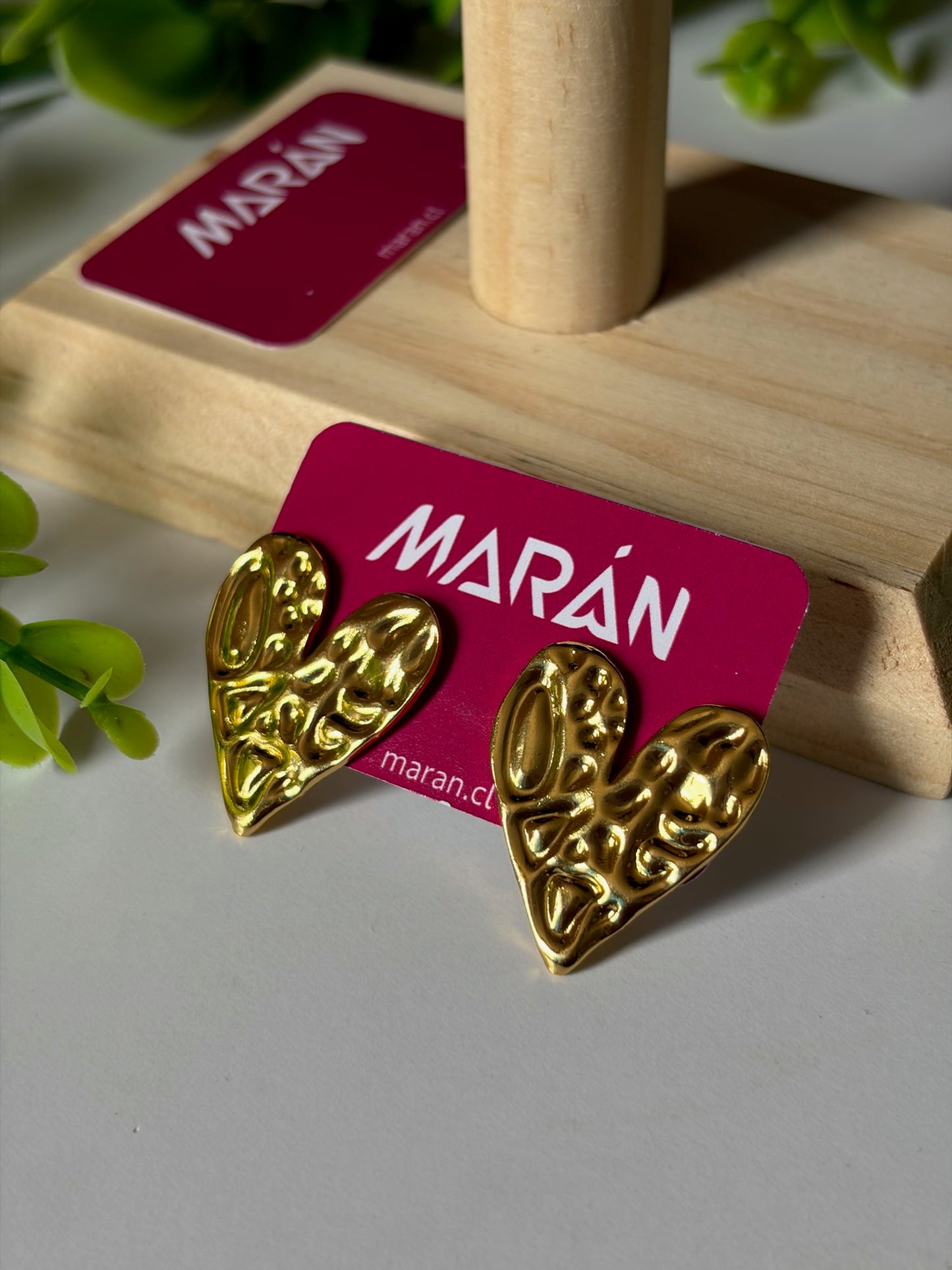 Aros corazón dorados1